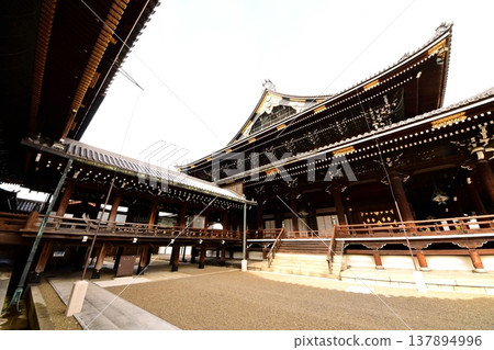 Higashi Honganji Temple, Goei-do Hall (Important Cultural Property), Kyoto Prefecture, Tokoha-cho, Shimogyo Ward, Kyoto City, February 2022 Higashi Honganji Temple, Goei-do Hall (Important Cultural Property), Kyoto Prefecture, Tokoha-cho, Shimogyo Ward, Kyoto City, February 2022 137894996