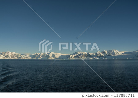 Antarctic mountains landscape  137895711