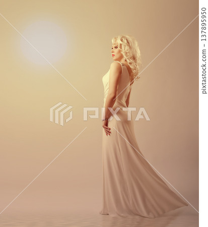 white beauty white beauty 137895950