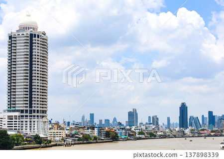 Chao Phraya River and Bangkok cityscape 137898339