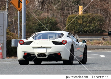 意大利跑車 137899433