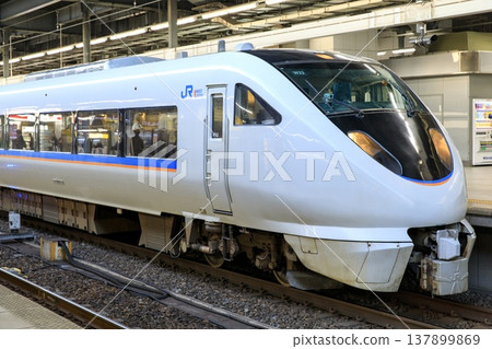 683 series Limited Express Shirasagi stopped at Nagoya Station 683 series Limited Express Shirasagi stopped at Nagoya Station 137899869
