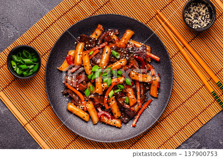 Tteokbokki ,Spicy Stir fried Rice Cake. 137900753