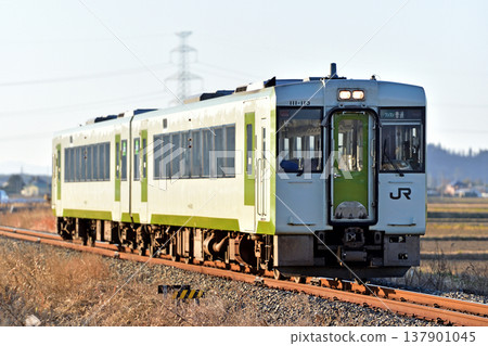 石卷Kakeiyama-Kamata JR東基哈111-113（Koushida） 137901045