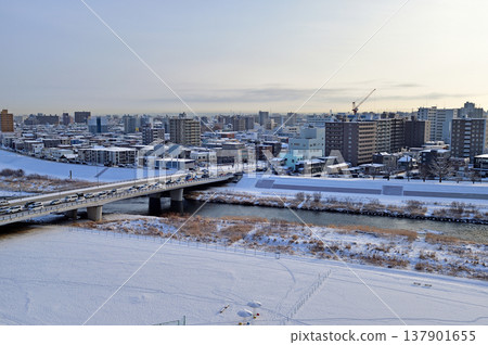 札幌市,豐平川,鳥瞰圖 札幌市,豐平川,鳥瞰圖 137901655