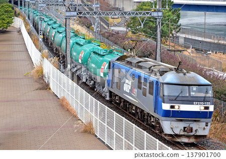 Tokaido Main Line, Sakuragicho-Higashi-Takashima, JR Freight, EF210-133 (Shin-Tsurumi) Tokaido Main Line, Sakuragicho-Higashi-Takashima, JR Freight, EF210-133 (Shin-Tsurumi) 137901700