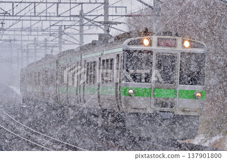 Chitose Line Shimamatsu-Kitahiroshima JR Hokkaido 721 series F-5201 train (Sapporo) Airport Chitose Line Shimamatsu-Kitahiroshima JR Hokkaido 721 series F-5201 train (Sapporo) Airport 137901800