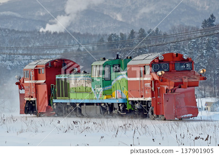 關北本線，愛別站 - 中愛別站，JR北海道，DE15-1534（旭川），常規除雪列車，羅素，常規除雪 137901905