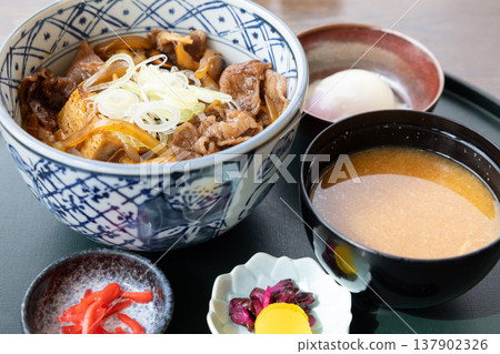 Delicious Wagyu Sukiyaki Donburi Delicious Wagyu Sukiyaki Donburi 137902326