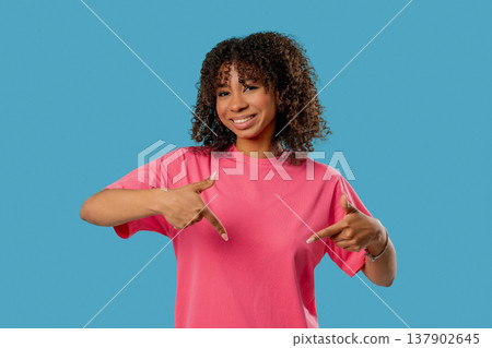 African Woman Blogger Pointing Down,Advertising Adds. Click To Subscribe, Mockup African Woman Blogger Pointing Down,Advertising Adds. Click To Subscribe, Mockup 137902645