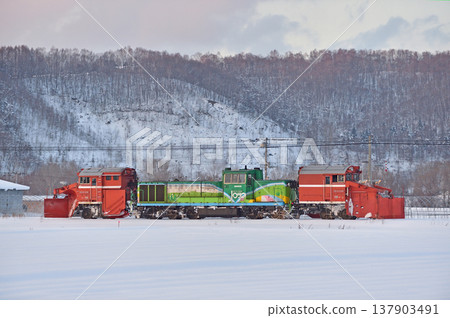 Sekihoku Main Line, Ikagyu - Aibetsu, JR Hokkaido, DE15-1534 (Asahikawa), Regular snow removal train, Russell, Regular snow removal Sekihoku Main Line, Ikagyu - Aibetsu, JR Hokkaido, DE15-1534 (Asahikawa), Regular snow removal train, Russell, Regular snow removal 137903491