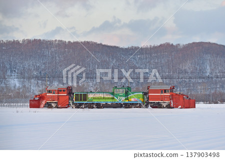 Sekihoku Main Line, Ikagyu - Aibetsu, JR Hokkaido, DE15-1534 (Asahikawa), Regular snow removal train, Russell, Regular snow removal 137903498