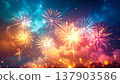 煙火在夜空中綻放的散景背景 | 閃耀的夏季活動橫幅素材 137903586