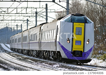 Chitose Line, Shimamatsu - Kitahiroshima, JR Hokkaido, KiHa 261 series 1000 series, ST-1207 formation, Super Hokuto, with destination display. 137904806