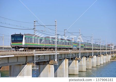 Tokaido Main Line, Chigasaki - Hiratsuka, JR East, E233 series 3000 series, U625 formation (Oyama) Tokaido Main Line, Chigasaki - Hiratsuka, JR East, E233 series 3000 series, U625 formation (Oyama) 137906181