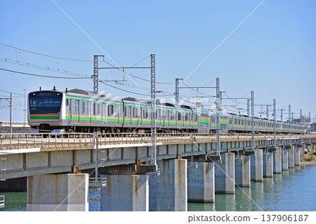 東海道本線茅崎~平塚 JR東日本E233系列3000系列E-03列車(神津) 東海道本線茅崎~平塚 JR東日本E233系列3000系列E-03列車(神津) 137906187