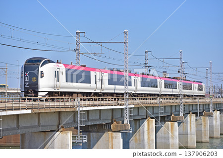 Tokaido Main Line, Chigasaki - Hiratsuka, JR East, E259 series, Ne002 formation (Omiya), Marine Express Odoriko Tokaido Main Line, Chigasaki - Hiratsuka, JR East, E259 series, Ne002 formation (Omiya), Marine Express Odoriko 137906203