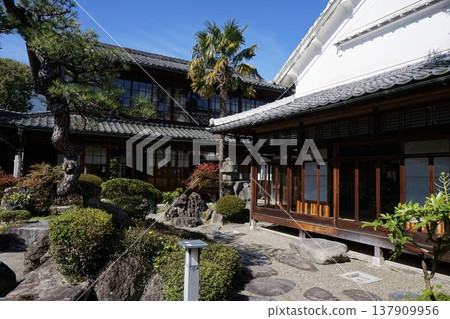 Registered tangible cultural property of Tsuyama-shi, Okayama Prefecture "Seongdong Mukakashi Machiya (formerly Kajimura Family Residence)" 137909956