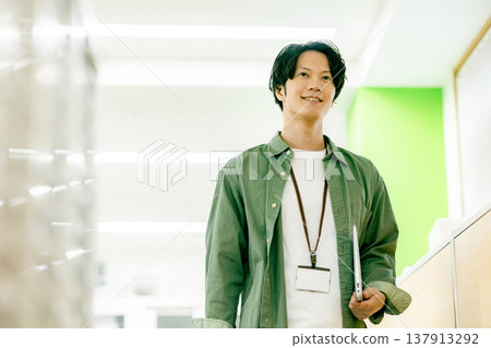 一名工程師 137913292