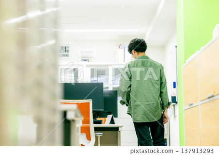 一名工程師 137913293