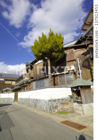 Port town scenery near Maura Port on Ieshima Island (one of the Ieshima Islands) / Seto Inland Sea National Park 137913453
