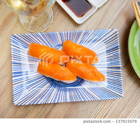 row salmon nigiri row salmon nigiri 137915079