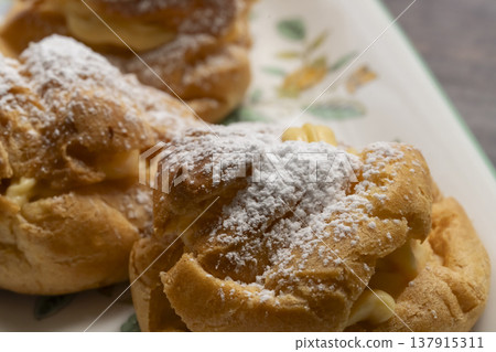 自製泡芙,自然光 自製泡芙,自然光 137915311