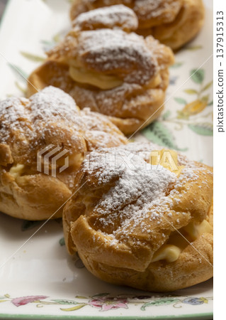 自製泡芙，自然光 137915313