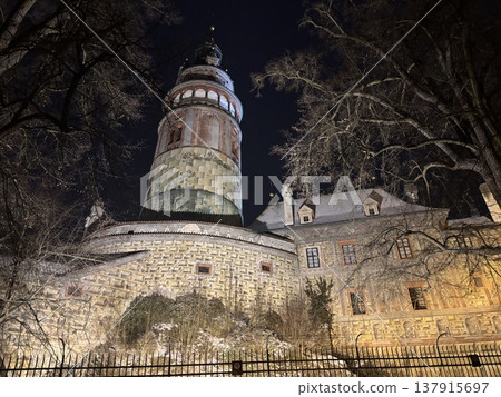 Český Krumlov Castle at night 137915697