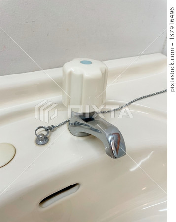 Water faucet Water faucet 137916496