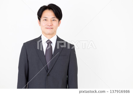 Middle-aged male businessman in a suit 137916986