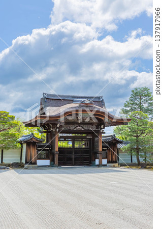 Ninna-ji Temple皇帝的大門 Ninna-ji Temple皇帝的大門 137917966