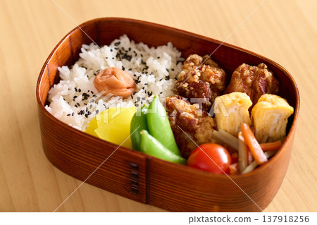 Handmade bento 137918256