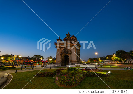 Patuxai Monument at twilight 137918843