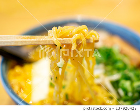 味噌黃油玉米拉麵 137920422