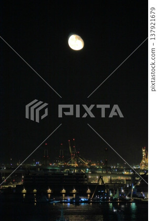 Yokohama on a moonlit night Yokohama on a moonlit night 137921679