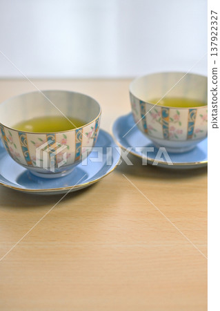 Refreshing and delicious green tea Refreshing and delicious green tea 137922327