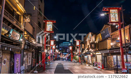 Asakusa Temple, Tokyo: A nighttime scene of Denpoin Street 137922662