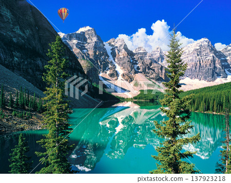 The beautiful scenery of the Canadian Rockies The beautiful scenery of the Canadian Rockies 137923218