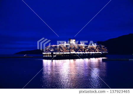 The cruise ship Westerdam departs from Miyako. 137923465
