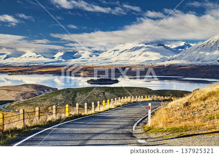 Landscape with Southern Alps and Lake Tekapo in New Zealand 137925321