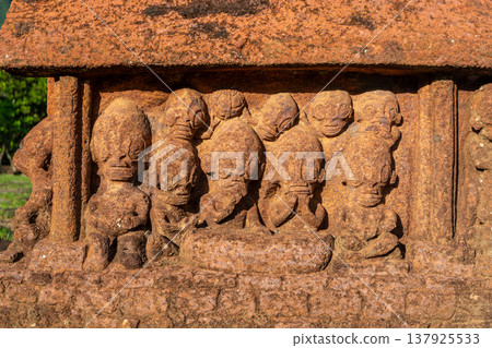 Ancient tiki carvings at Tohua Temehea, Taiohae, Nuku Hiva, French Polynesia 137925533