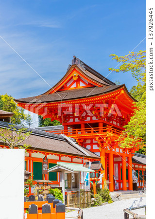 Kamigamo神社花門 137926445