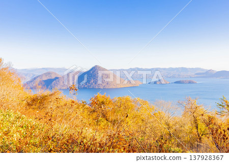 Toyako in autumn Toyako in autumn 137928367