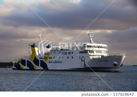 A scene of the ferry Amapola entering Kafuka Port on Rebun Island in winter. A scene of the ferry Amapola entering Kafuka Port on Rebun Island in winter. 137928647