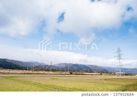 滋賀縣高島市奧琵琶湖牧野町的鄉村景觀 137932684