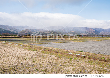 滋賀縣高島市奧琵琶湖牧野町的鄉村景觀 137932690