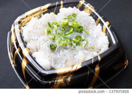 Delicious raw whitebait rice bowl 137935808