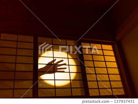 The moon and hand beyond the shoji screen The moon and hand beyond the shoji screen 137937431