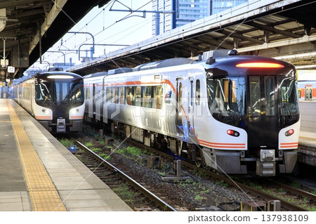 HC85 series Limited Express Hida stopped at Nagoya Station 137938109